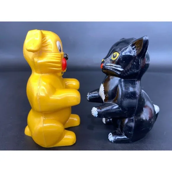 Vtg. Dog & Cat Anthropomorphic Salt and Pepper Shakers F&F Mold Die Works - Picture 2 of 8